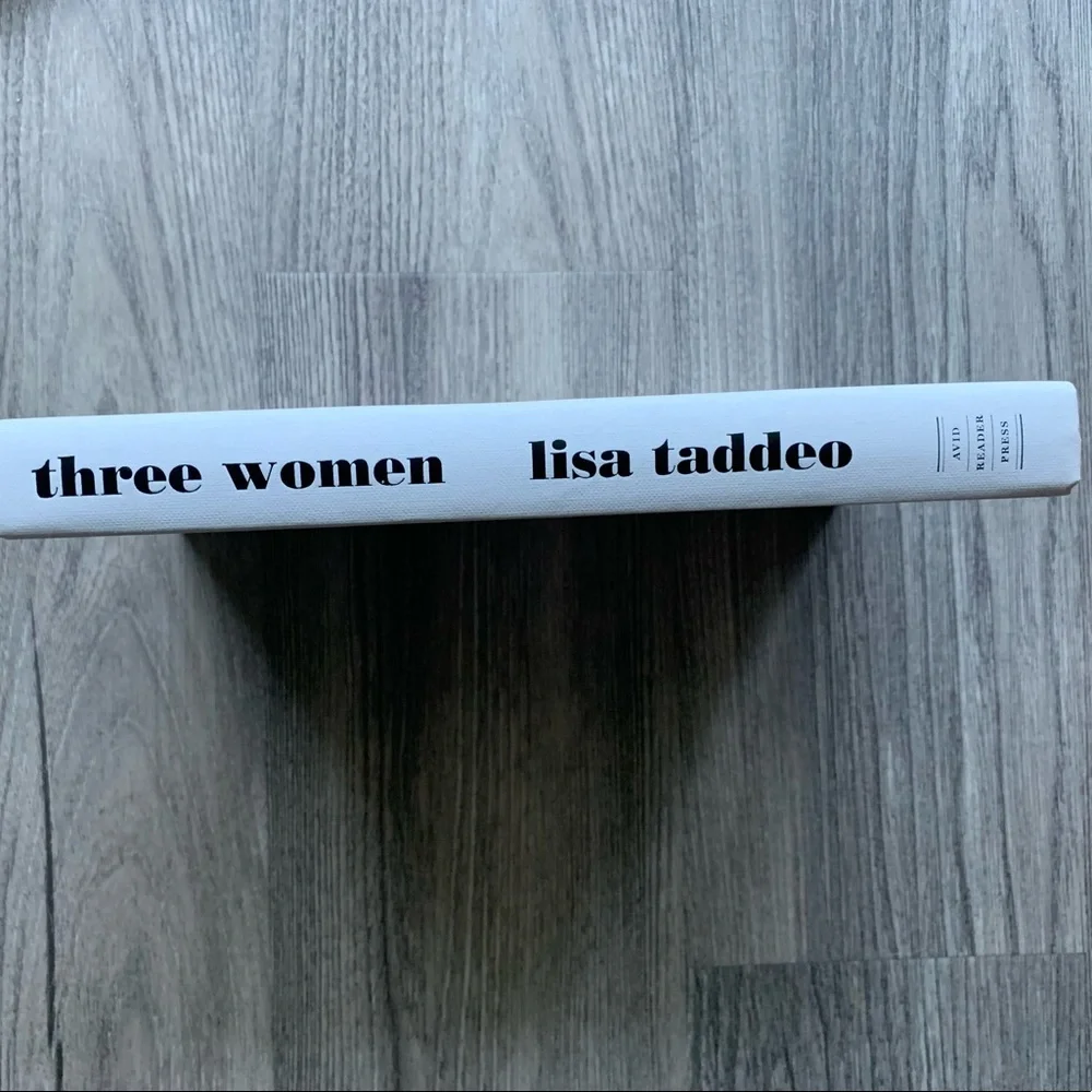 SOLD!!! Set of Three Books for fun reading 📚 - Picture 3 of 7